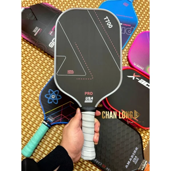 [TẶNG CUỐN CÁN] Vợt Pickleball T700 Pro Chính Hãng. Full Carbon 16mm Mặt Nhám Siêu Nhẹ Cho Thi Đấu, Luyện Tập, Mới Chơi Công Thủ Toàn Diện - Hình ảnh 9